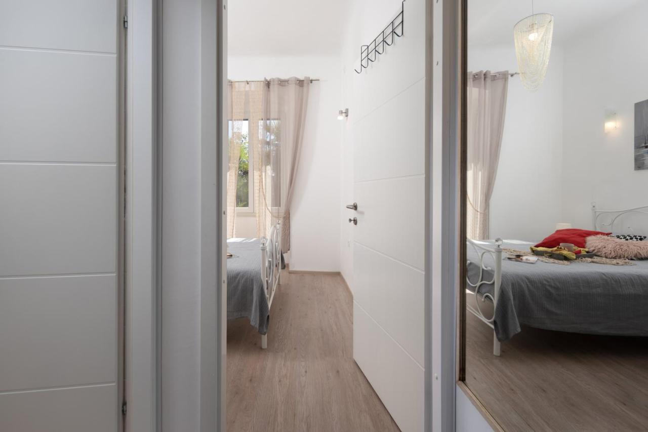 Naval Apartment Rijeka Exteriör bild