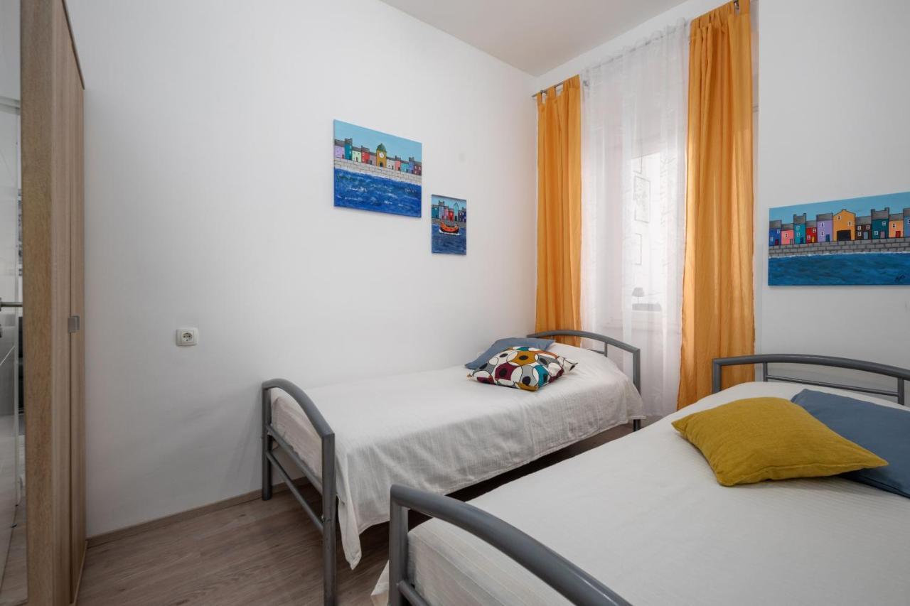 Naval Apartment Rijeka Exteriör bild