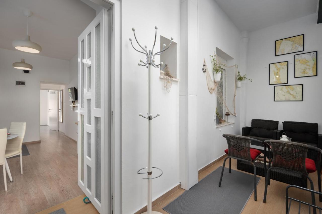 Naval Apartment Rijeka Exteriör bild